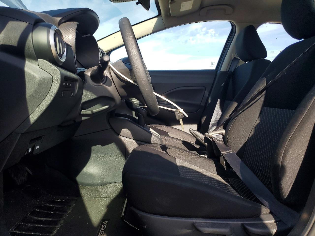2024 NISSAN VERSA S photo 7