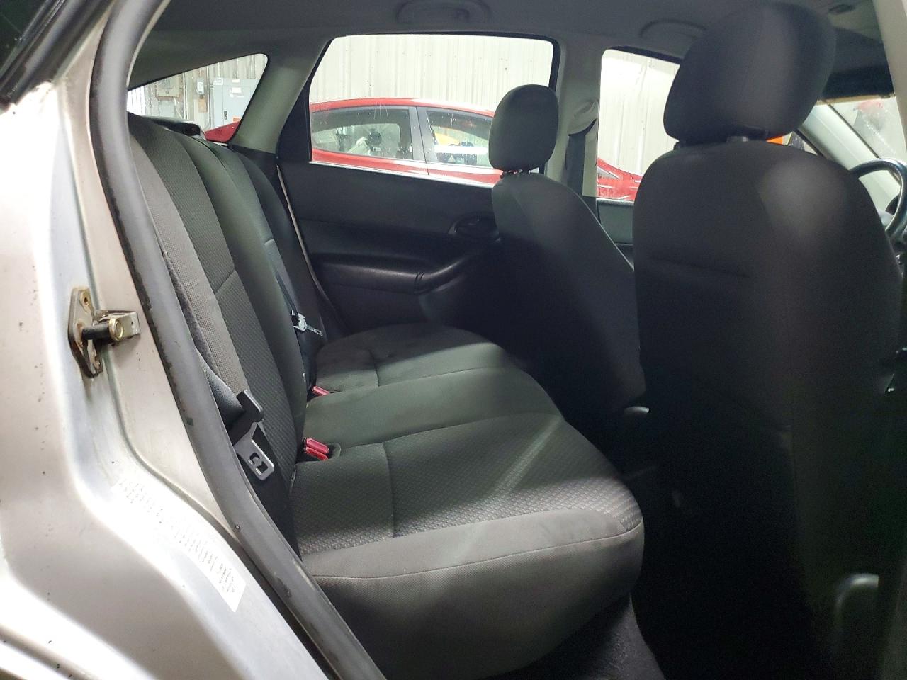 2005 FORD FOCUS ZX5 photo 10