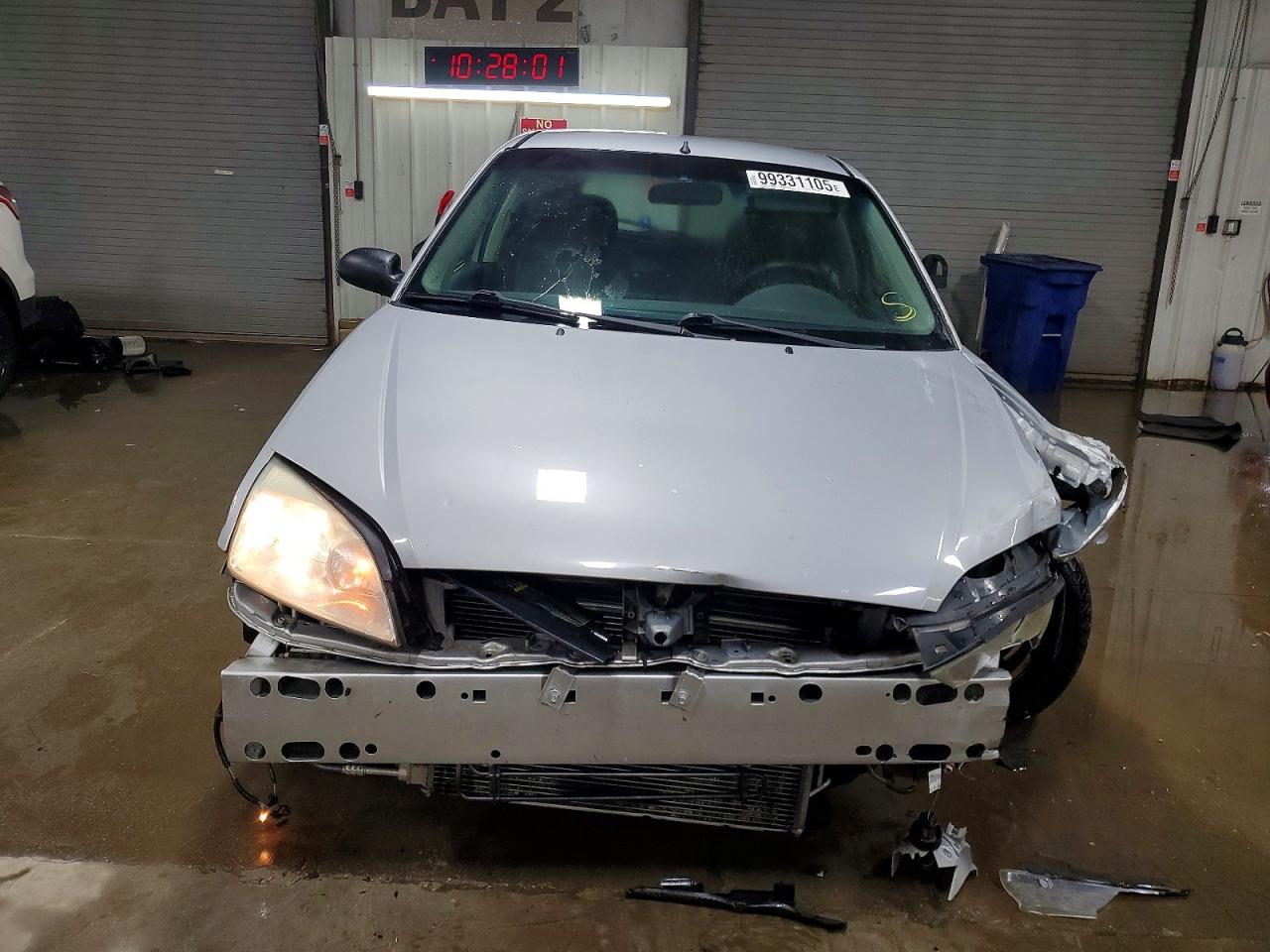 2005 FORD FOCUS ZX5 photo 5
