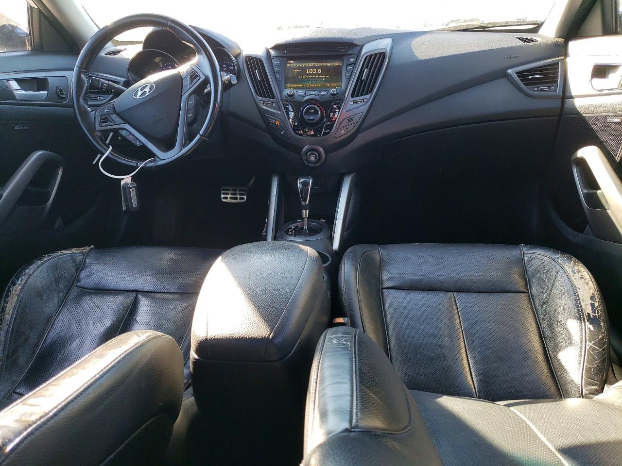 2015 HYUNDAI VELOSTER TURBO photo 8