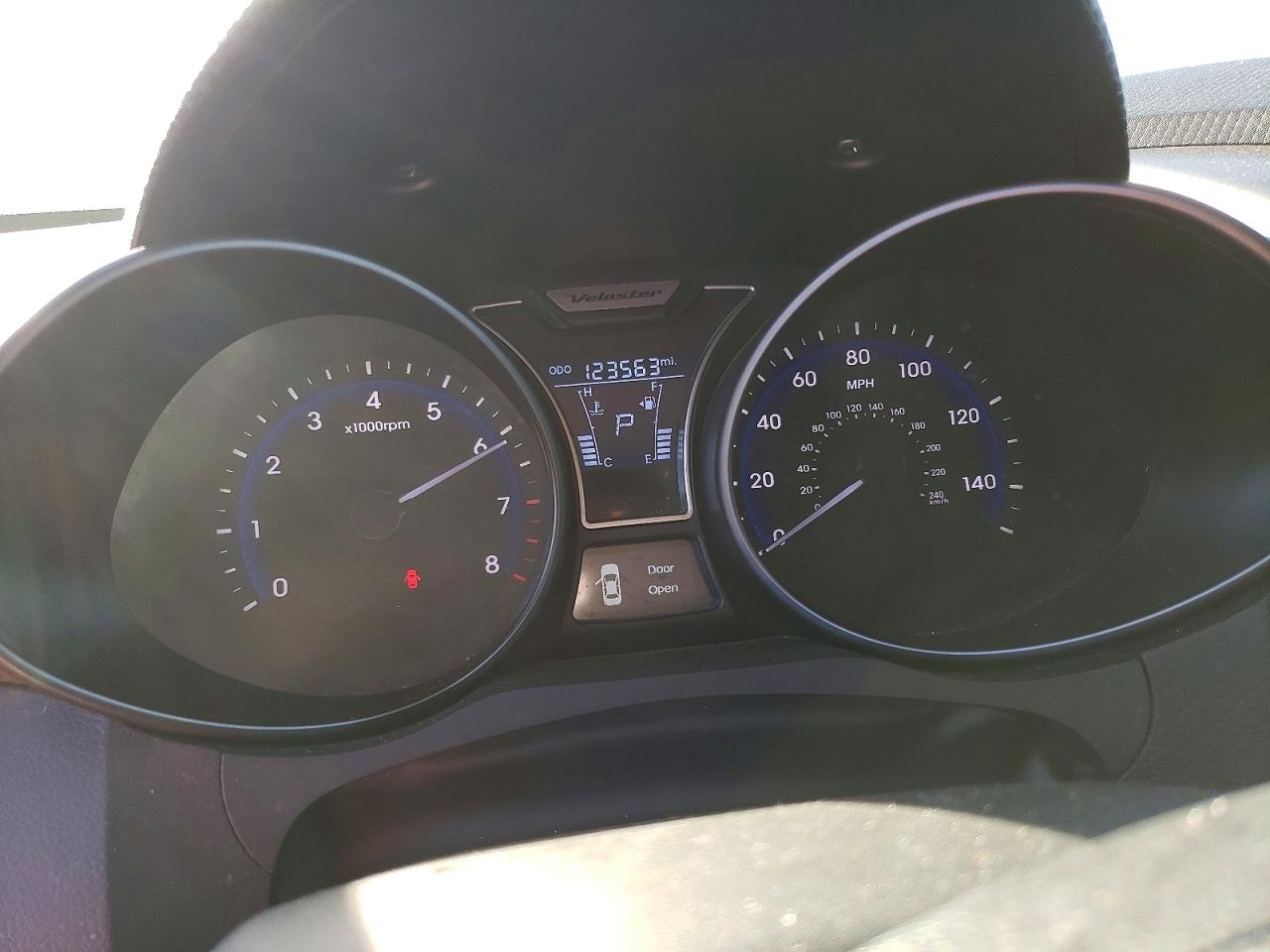 2015 HYUNDAI VELOSTER TURBO photo 9