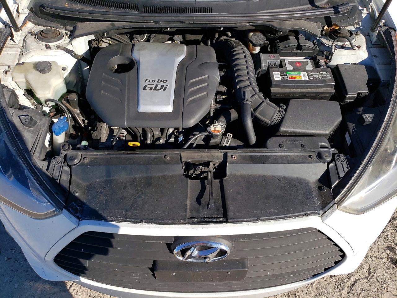 2015 HYUNDAI VELOSTER TURBO photo 11