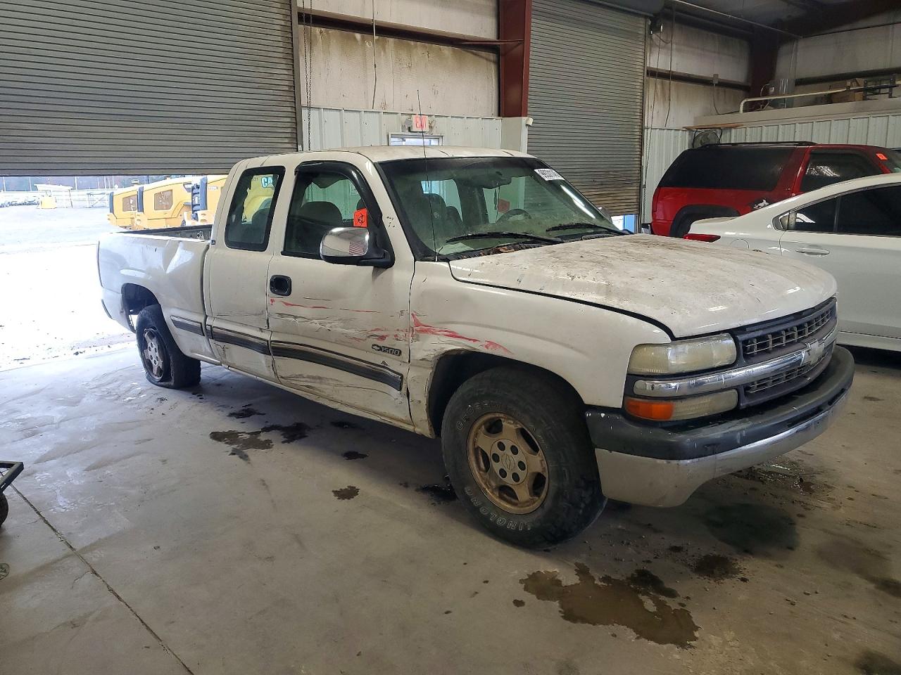 2002 CHEVROLET SILVERADO C1500 photo 4