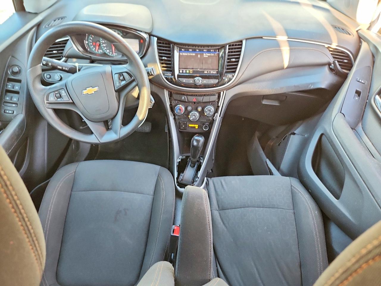 2020 CHEVROLET TRAX LS photo 8