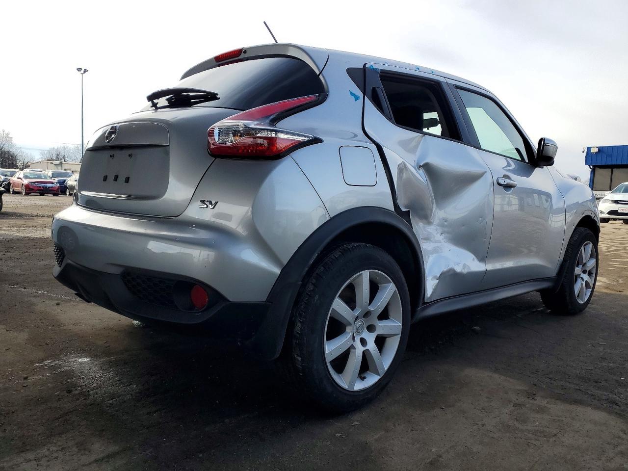 2015 NISSAN JUKE S photo 3