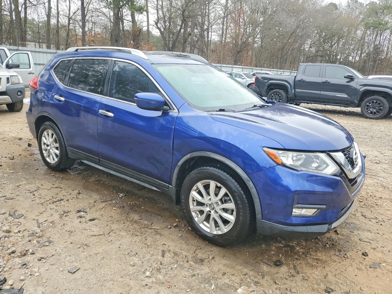 2017 NISSAN ROGUE S photo 4