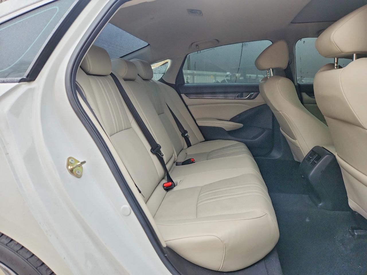 2020 HONDA ACCORD TOURING photo 19
