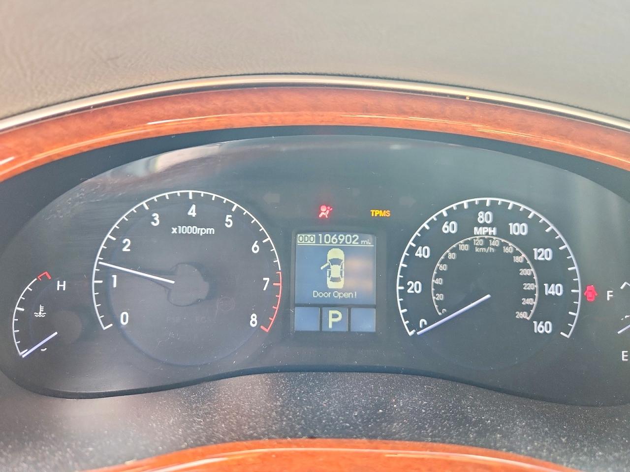 2012 HYUNDAI GENESIS 3.8L photo 9