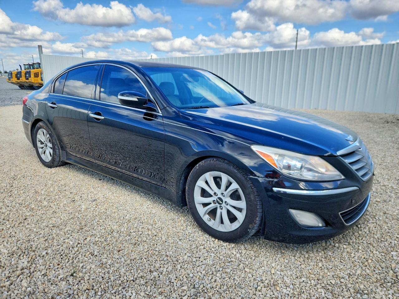 2012 HYUNDAI GENESIS 3.8L photo 4