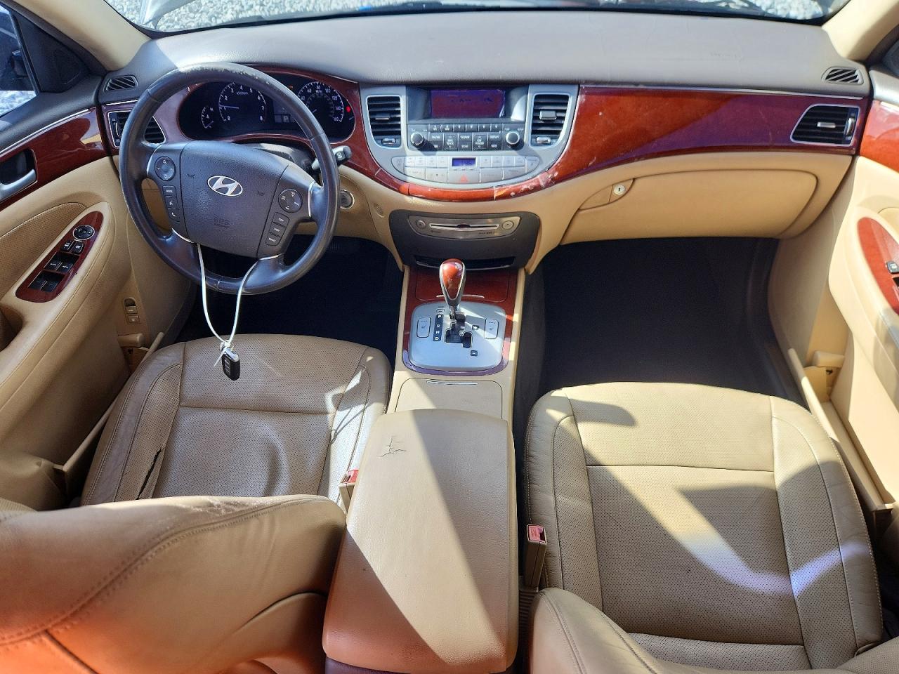 2012 HYUNDAI GENESIS 3.8L photo 8