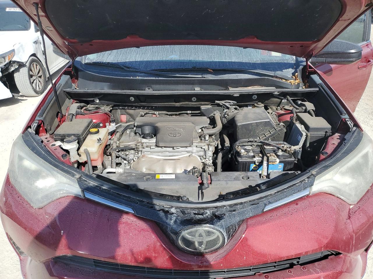 2018 TOYOTA RAV4 LE photo 12