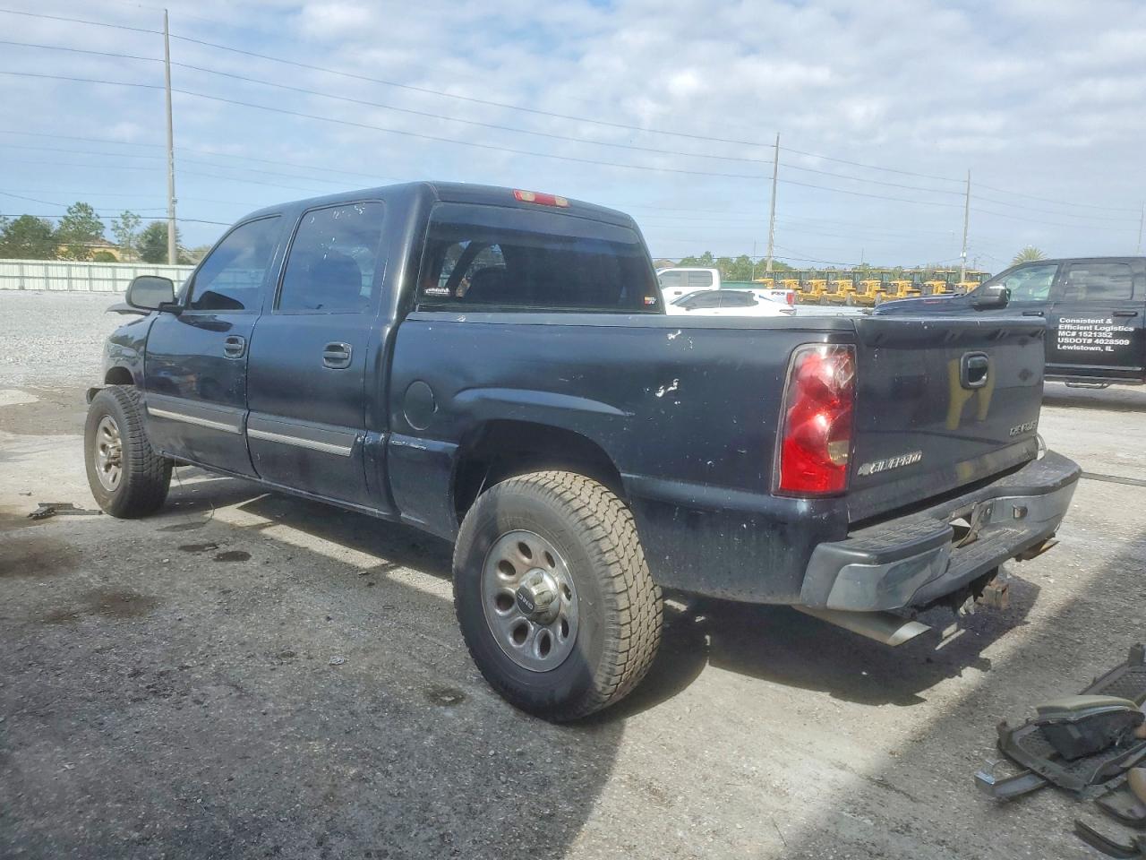 2005 CHEVROLET SILVERADO C1500 photo 3