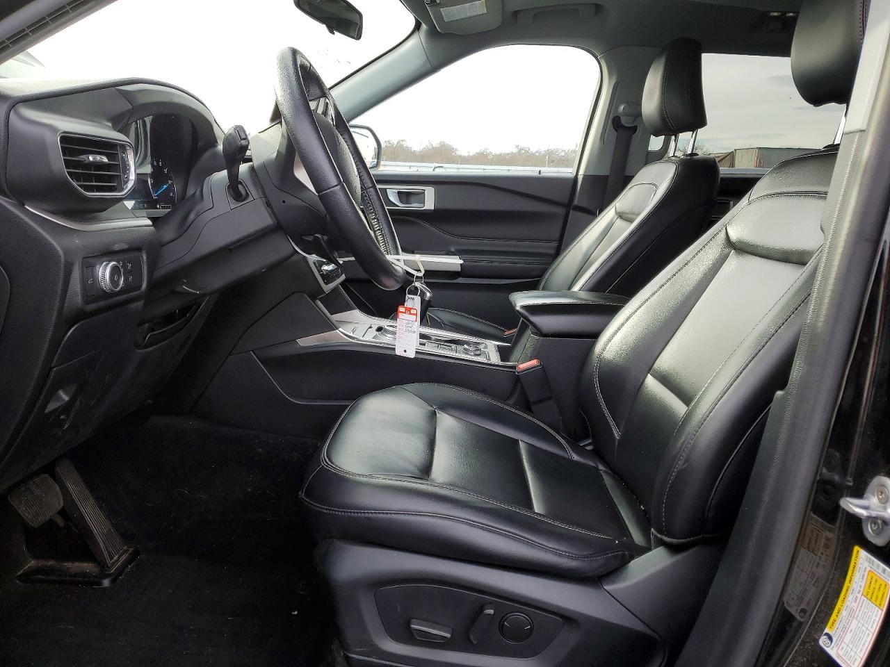 2021 FORD EXPLORER XLT photo 7