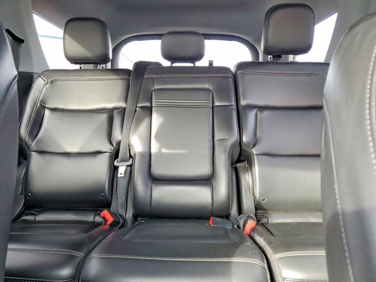 2021 FORD EXPLORER XLT photo 10