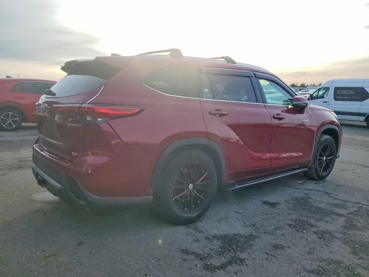 2020 TOYOTA HIGHLANDER HYBRID XLE photo 3