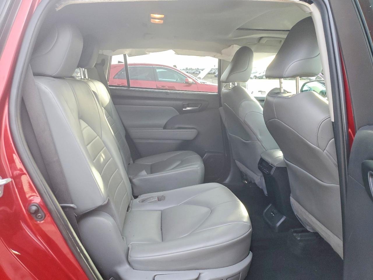 2020 TOYOTA HIGHLANDER HYBRID XLE photo 11