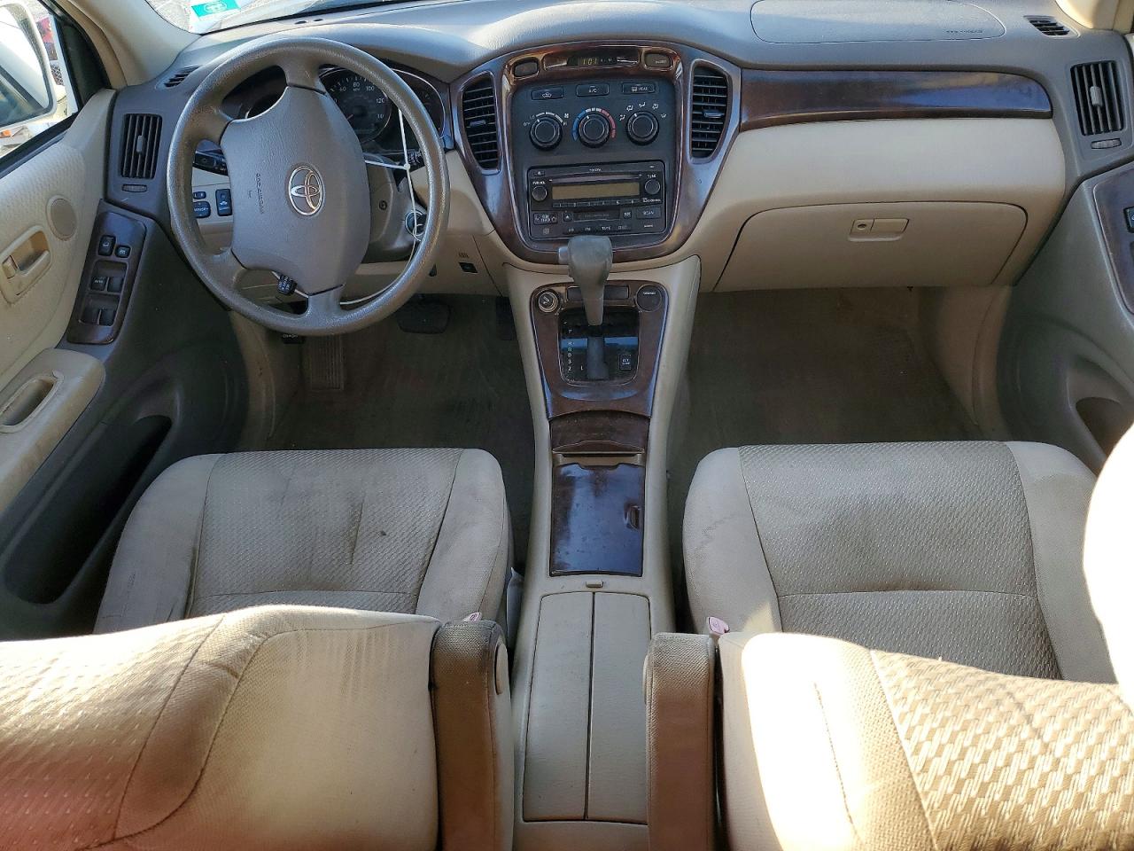 2004 TOYOTA HIGHLANDER BASE photo 8