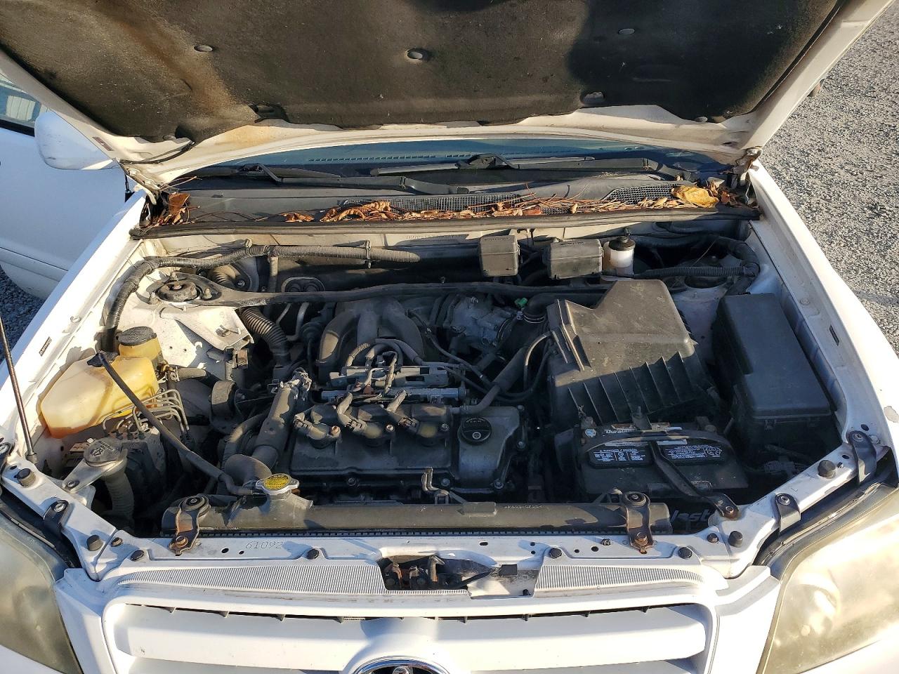 2004 TOYOTA HIGHLANDER BASE photo 12