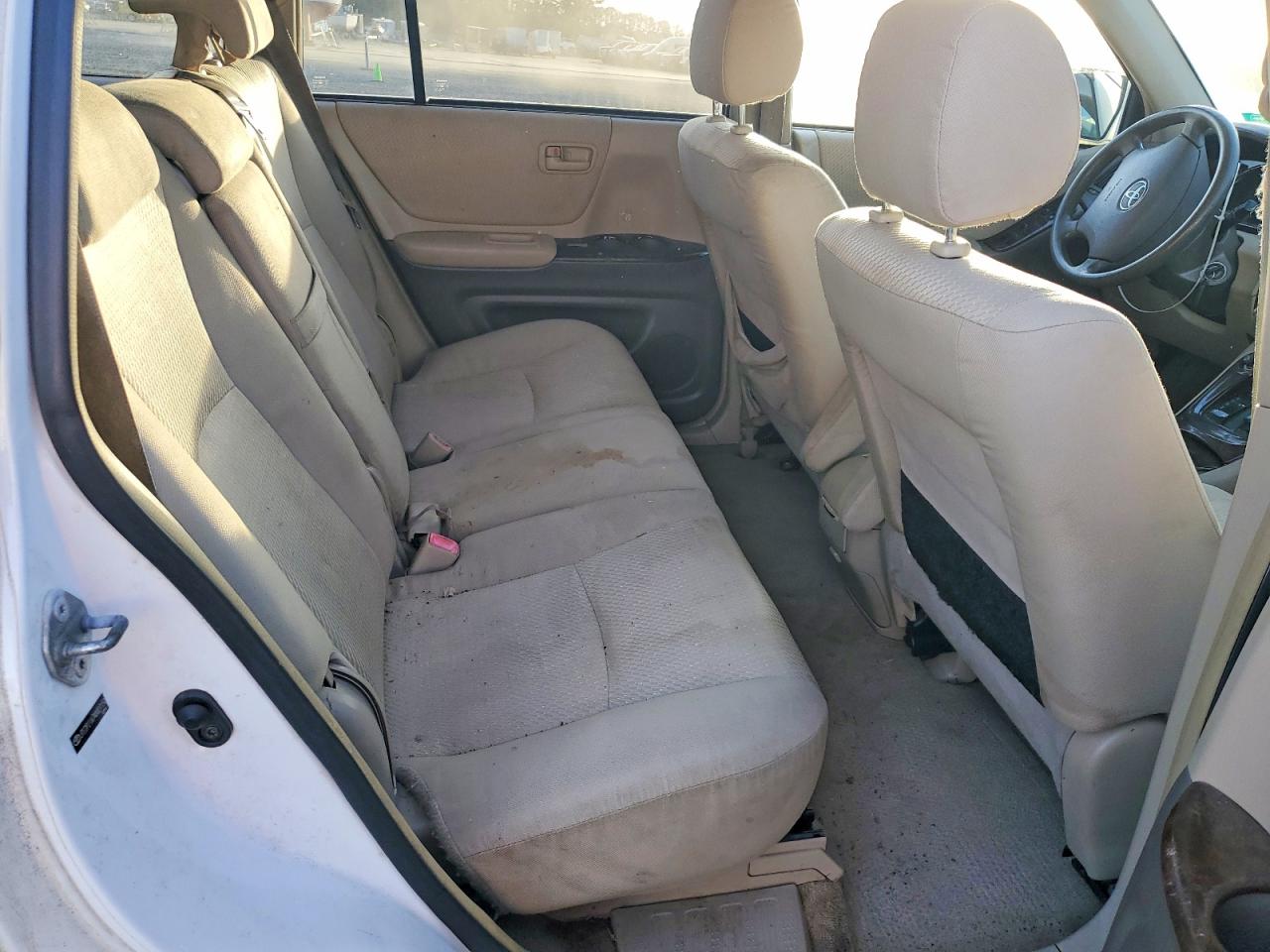 2004 TOYOTA HIGHLANDER BASE photo 11