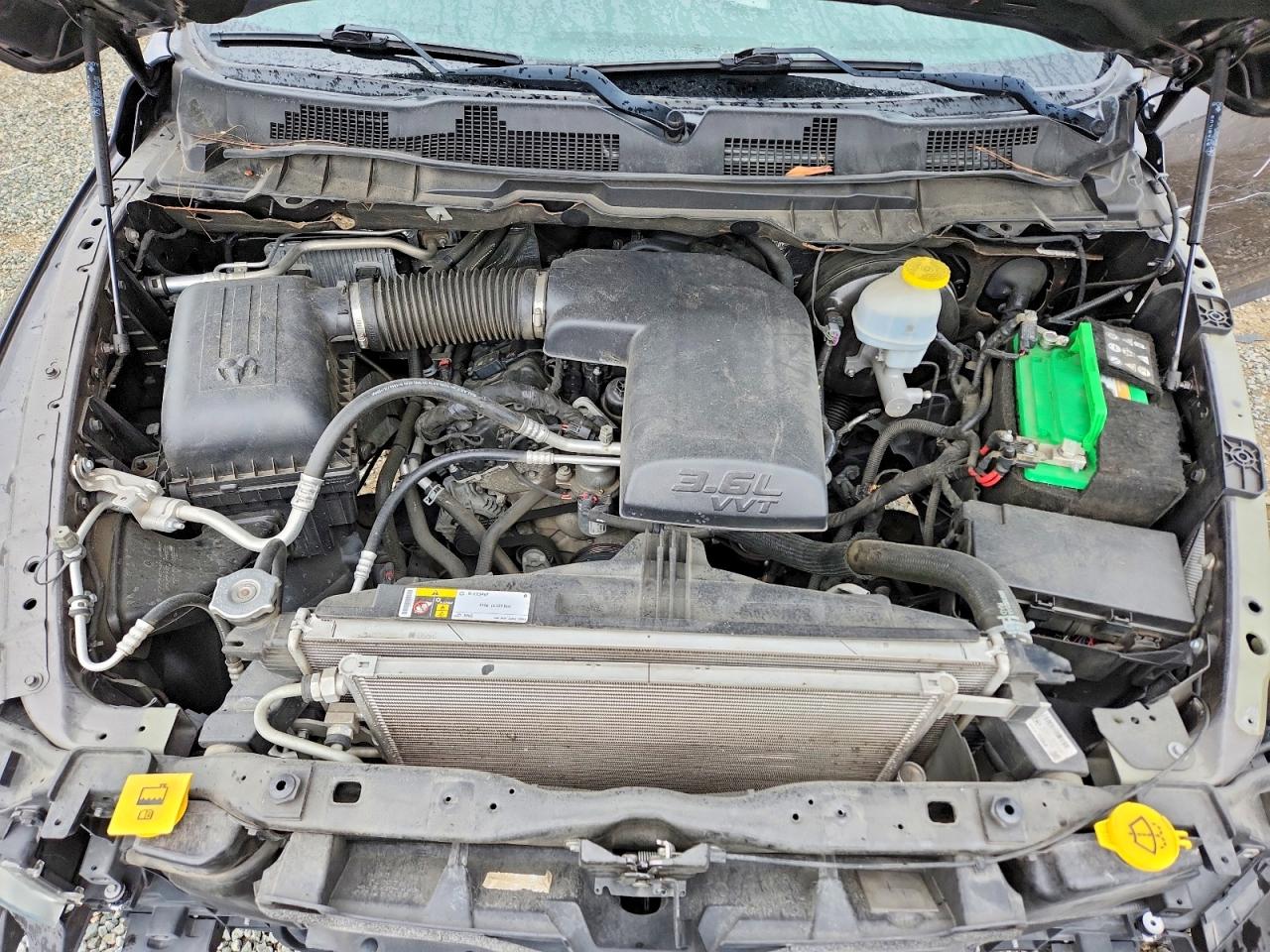 2022 RAM 1500 CLASSIC SLT photo 21