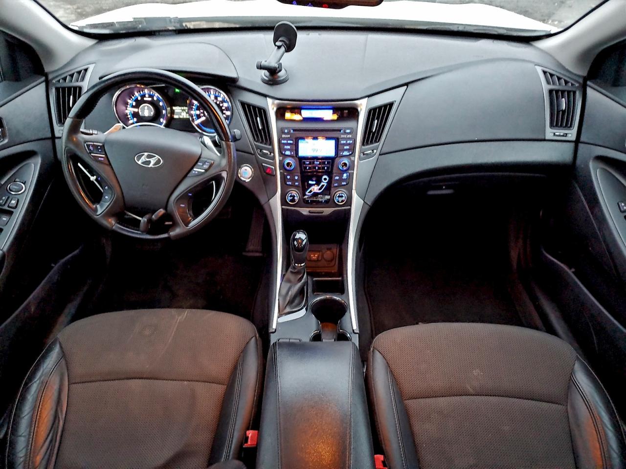 2013 HYUNDAI SONATA SE photo 8
