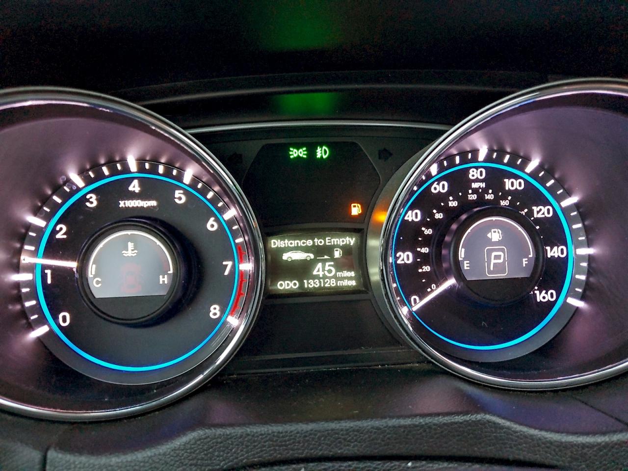 2013 HYUNDAI SONATA SE photo 9