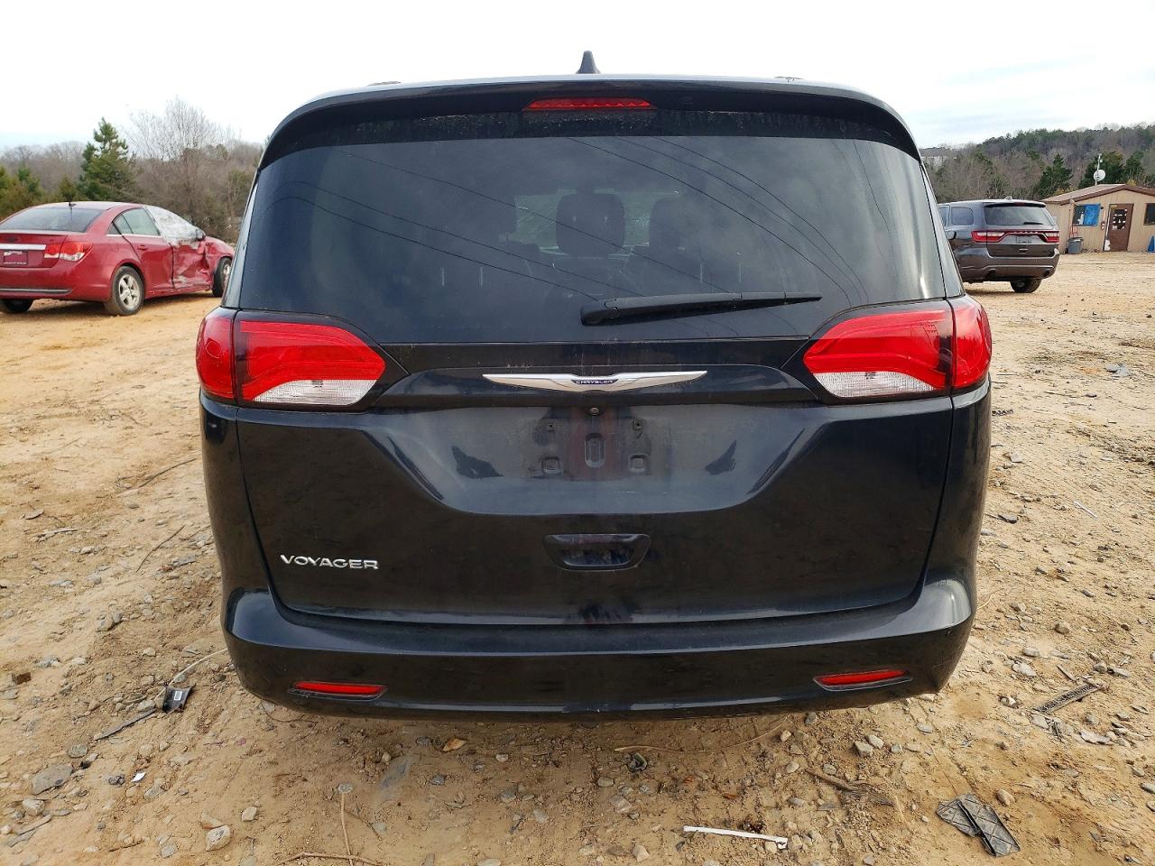 2020 CHRYSLER VOYAGER LXI photo 11