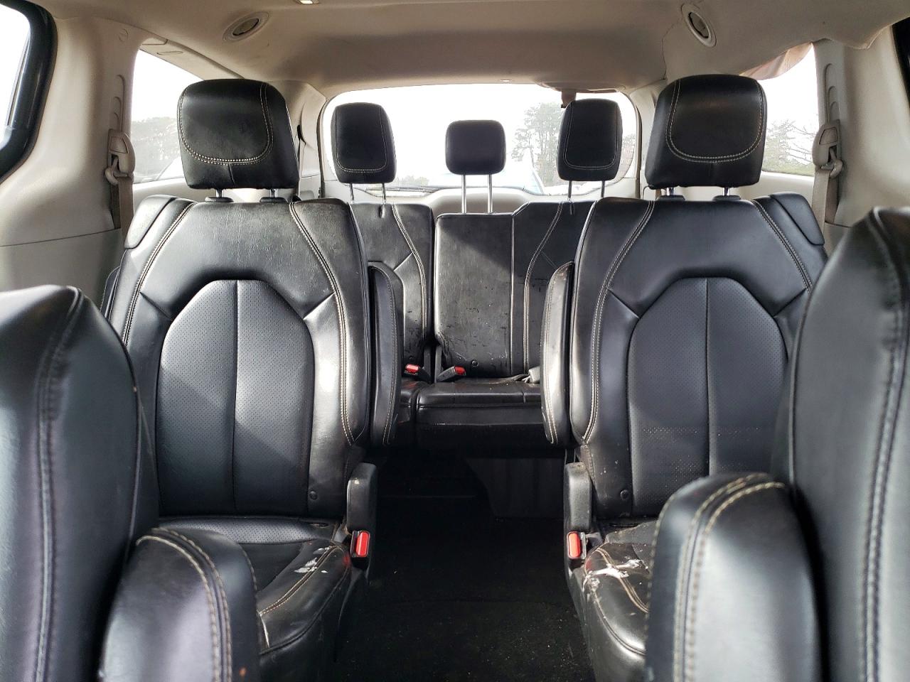 2020 CHRYSLER VOYAGER LXI photo 19