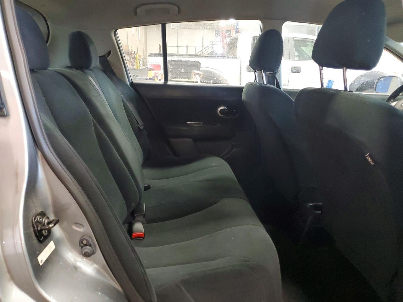 2012 NISSAN VERSA S photo 10