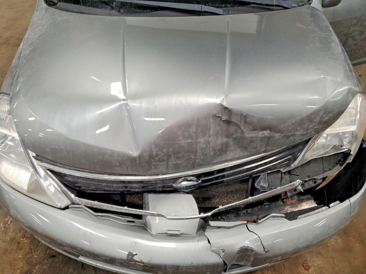 2012 NISSAN VERSA S photo 11