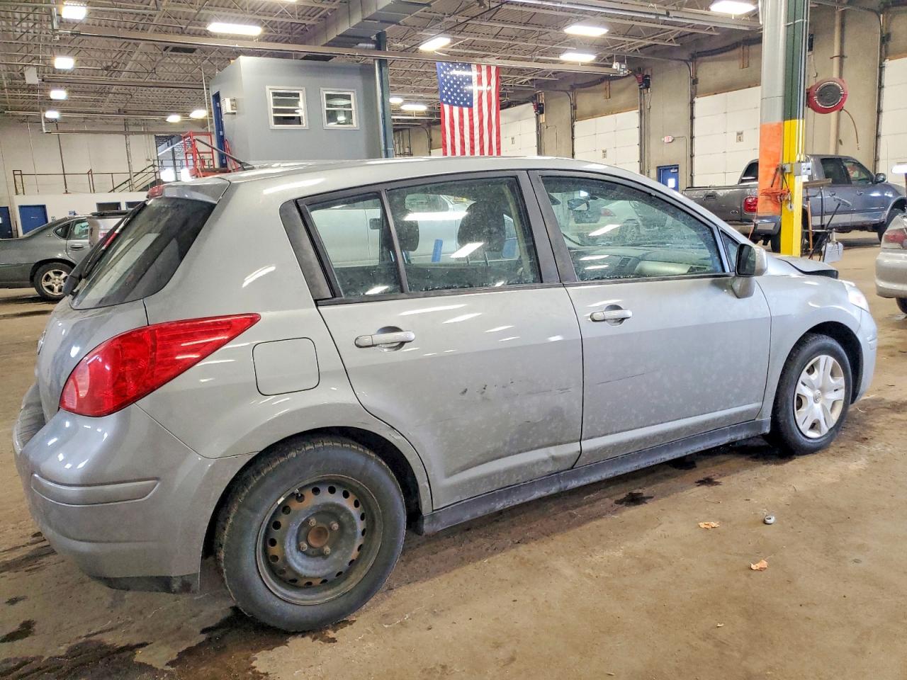 2012 NISSAN VERSA S photo 3