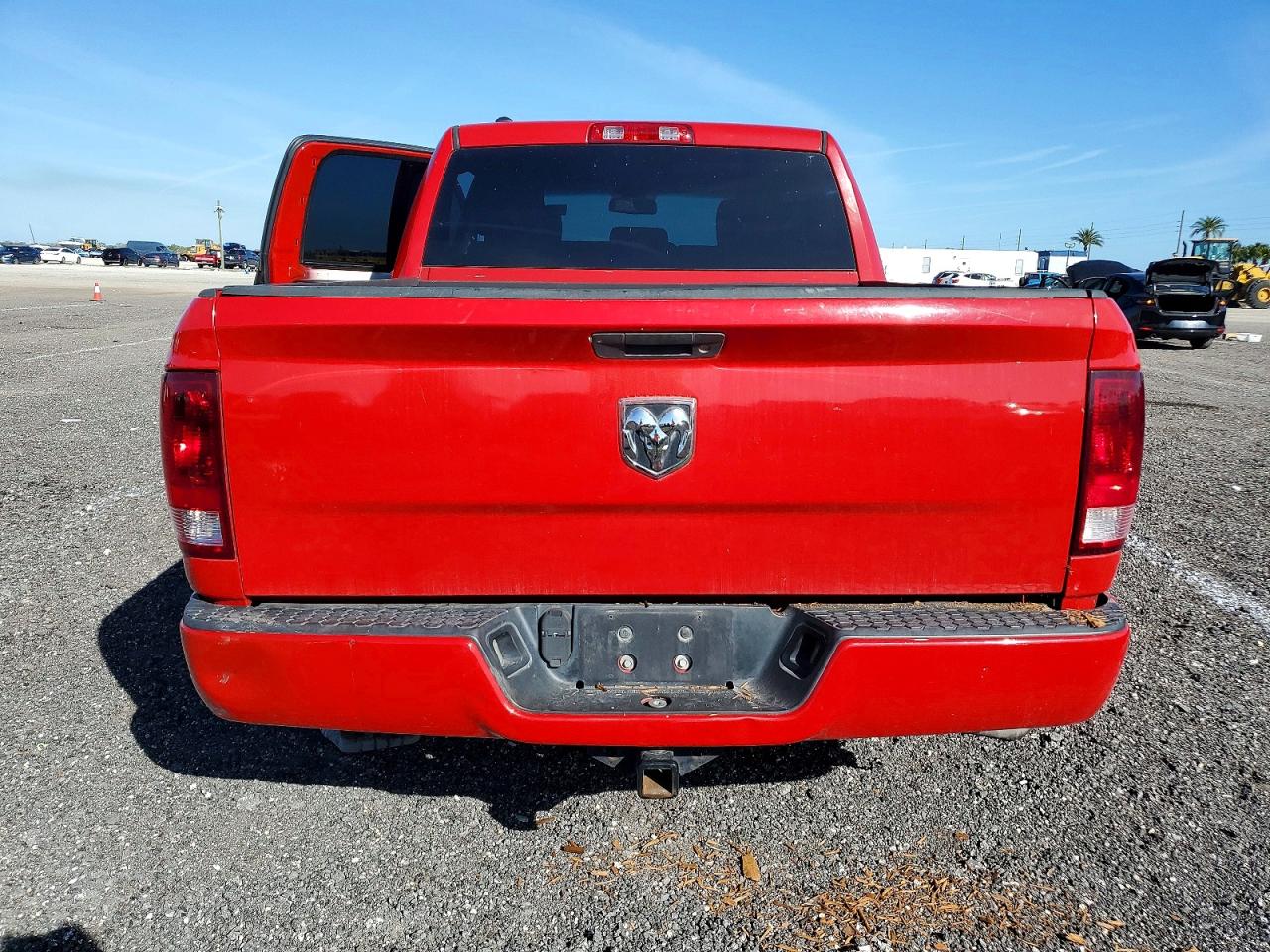 2016 RAM 1500 ST photo 11
