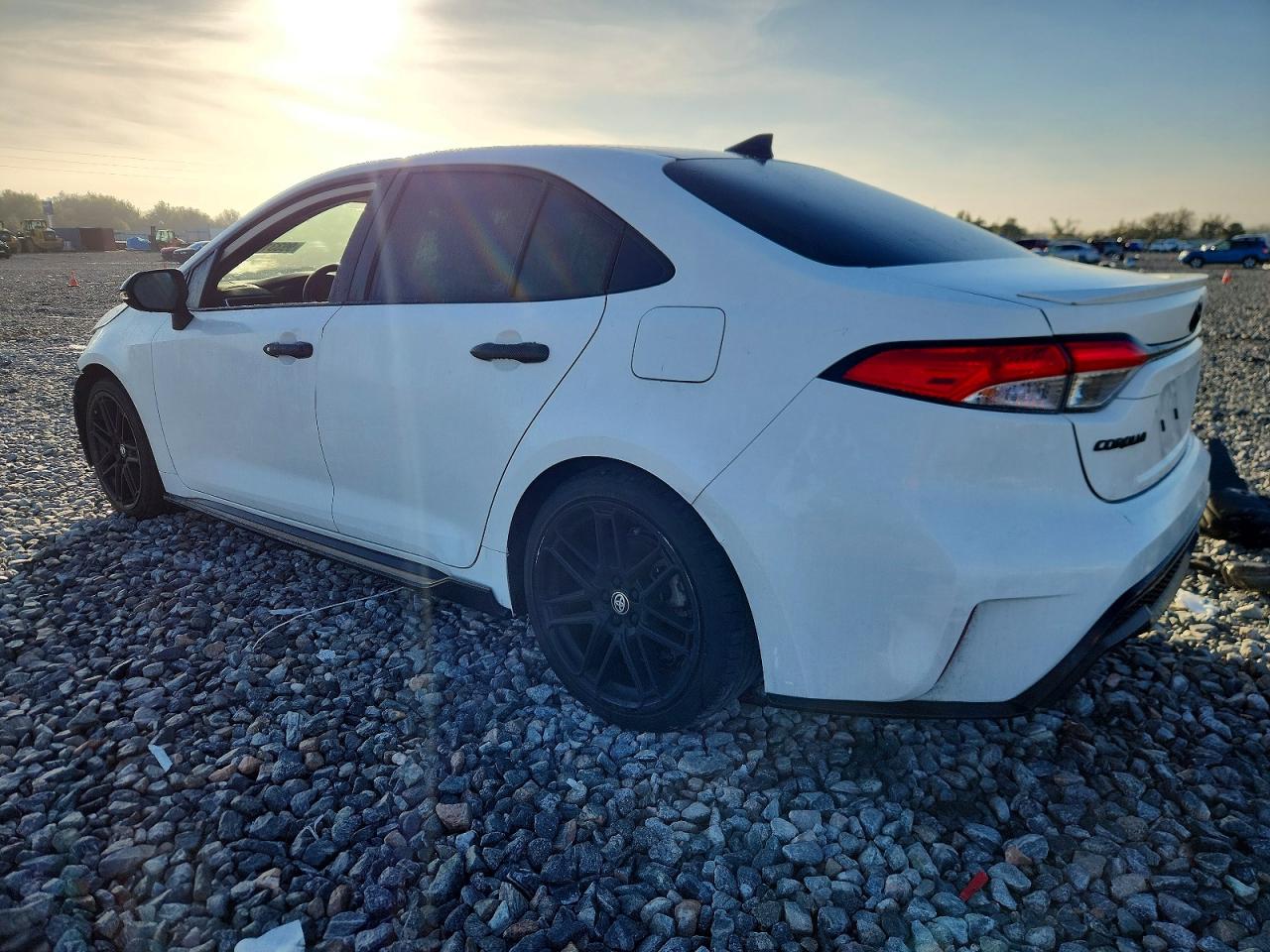 2021 TOYOTA COROLLA SE APEX photo 2