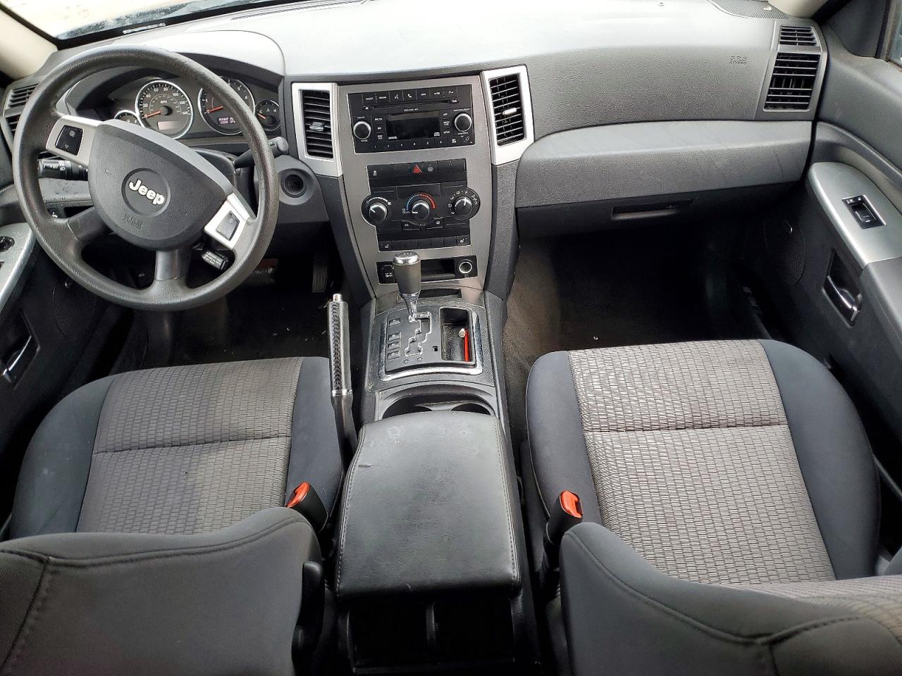 2010 JEEP GRAND CHEROKEE LAREDO photo 8