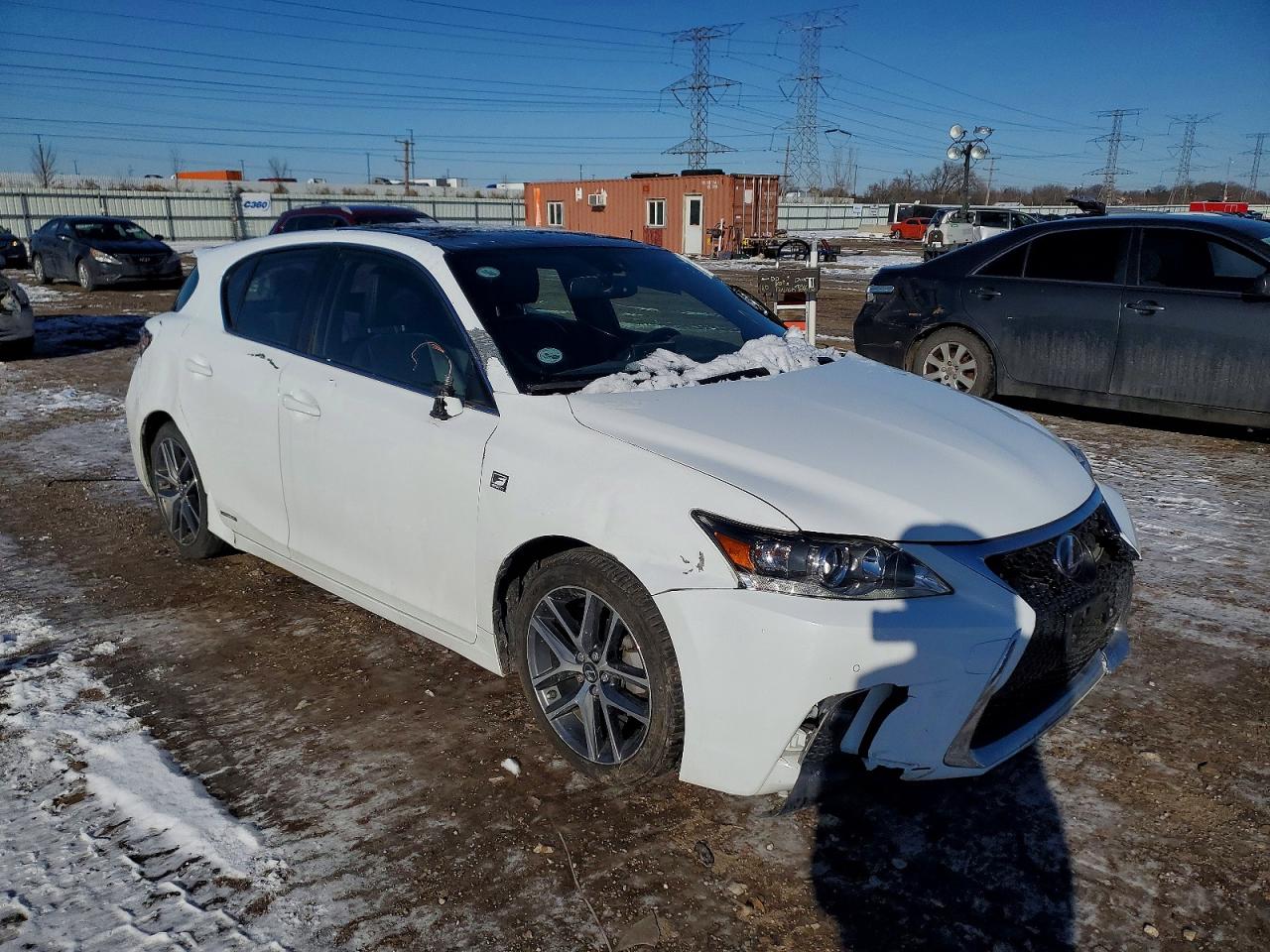 2017 LEXUS CT 200 photo 4
