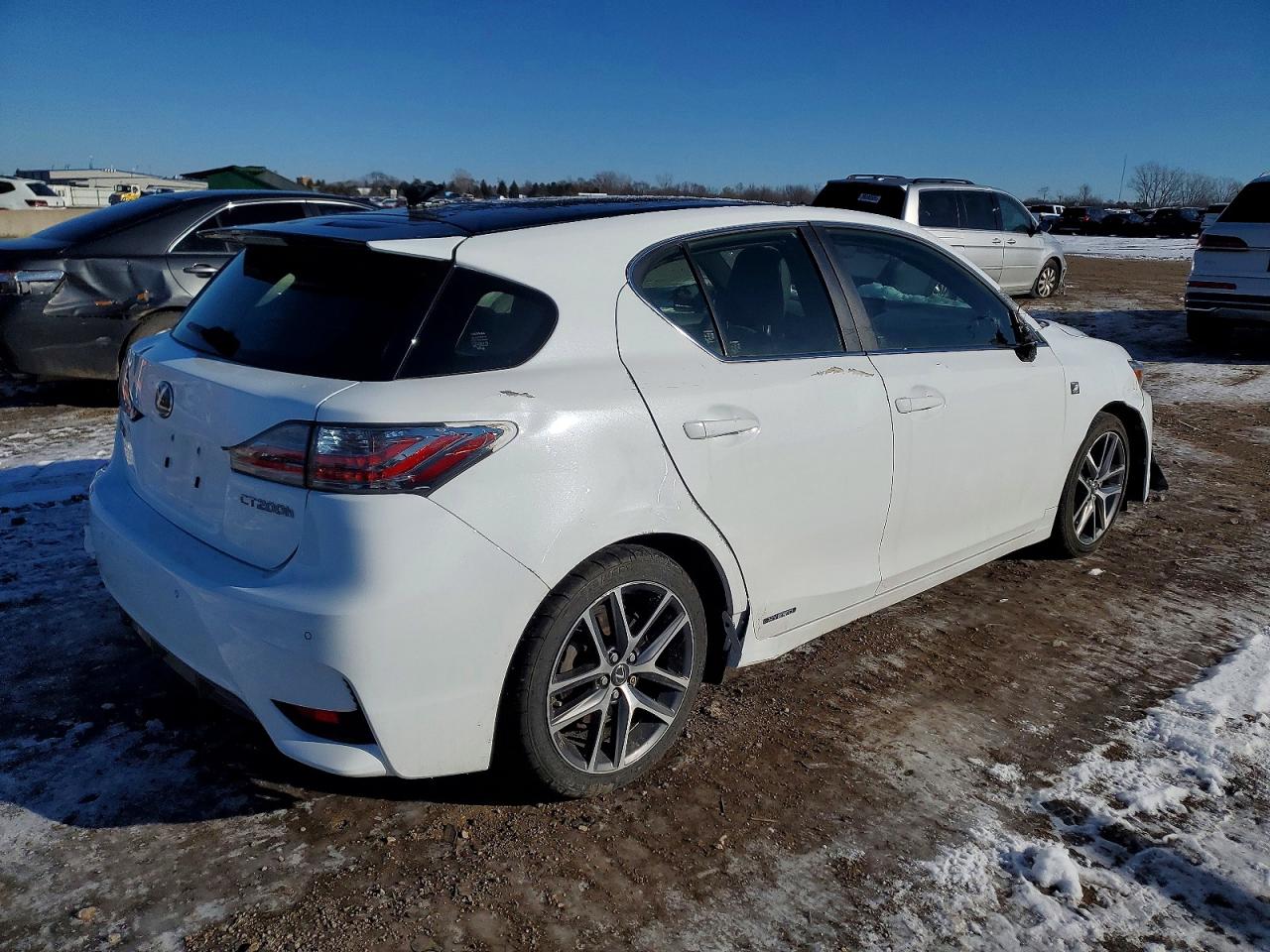 2017 LEXUS CT 200 photo 3