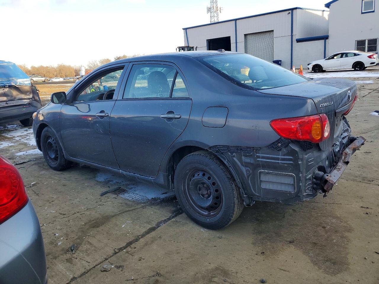 2010 TOYOTA COROLLA BASE photo 3