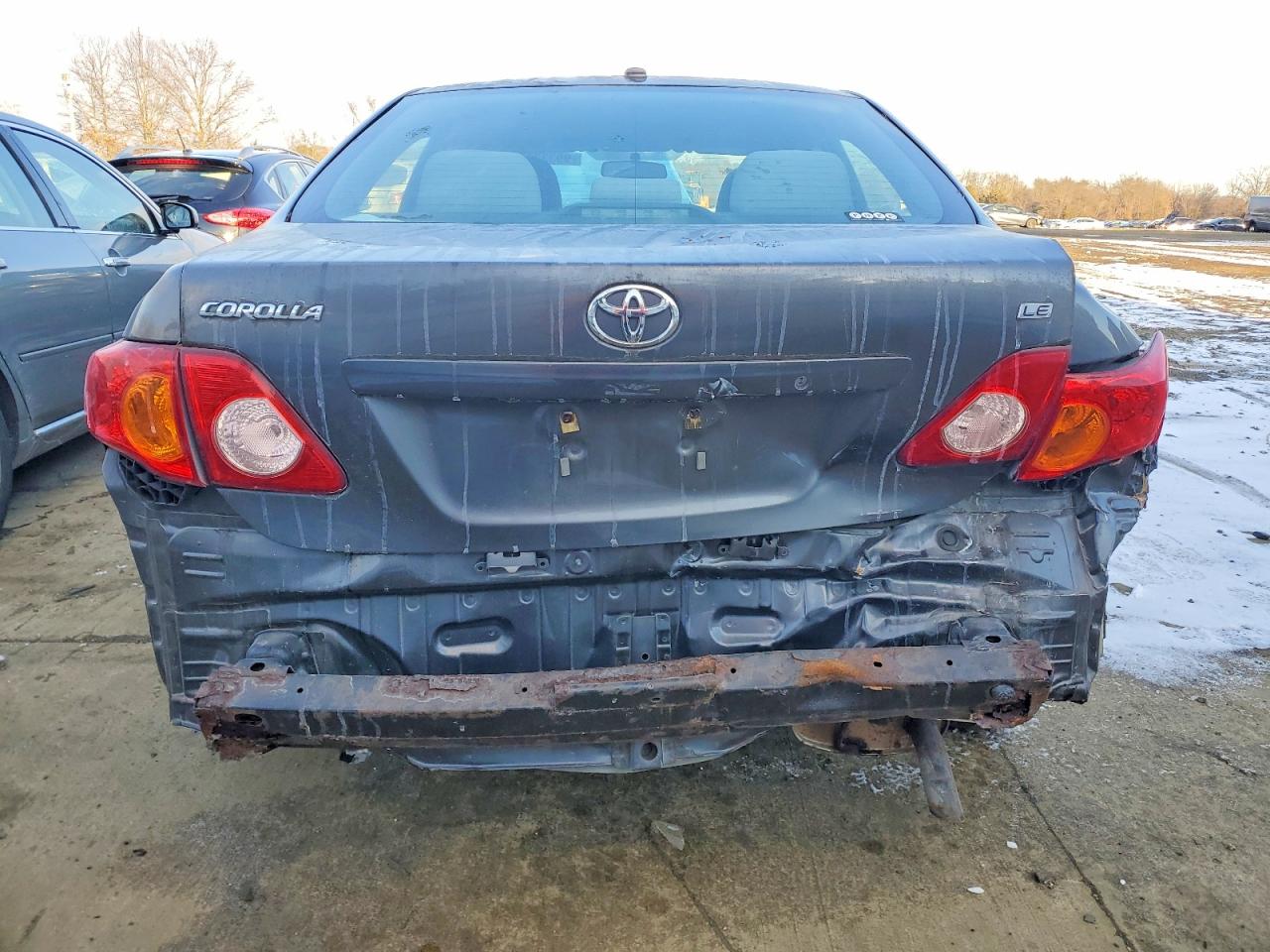 2010 TOYOTA COROLLA BASE photo 11