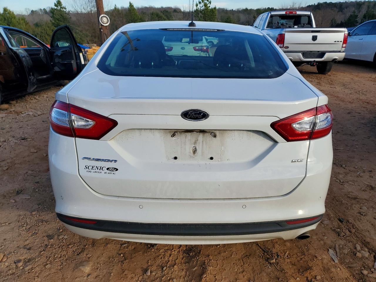 2014 FORD FUSION SE photo 6