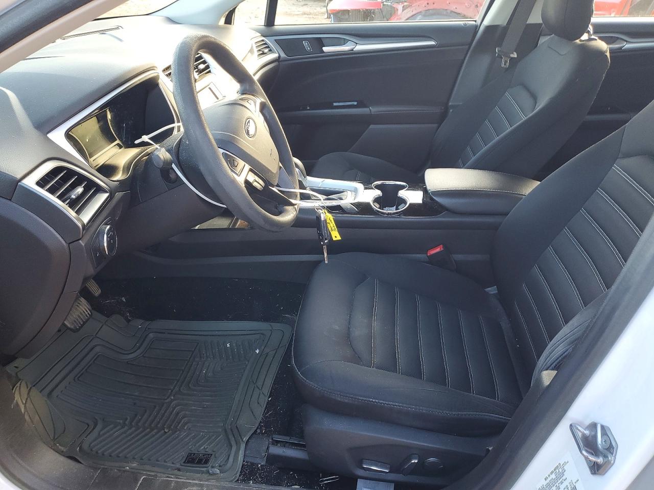 2014 FORD FUSION SE photo 7