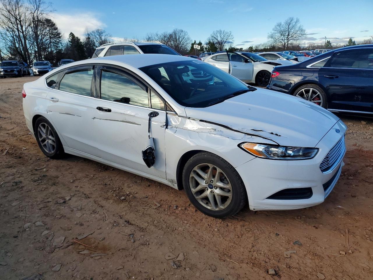 2014 FORD FUSION SE photo 4