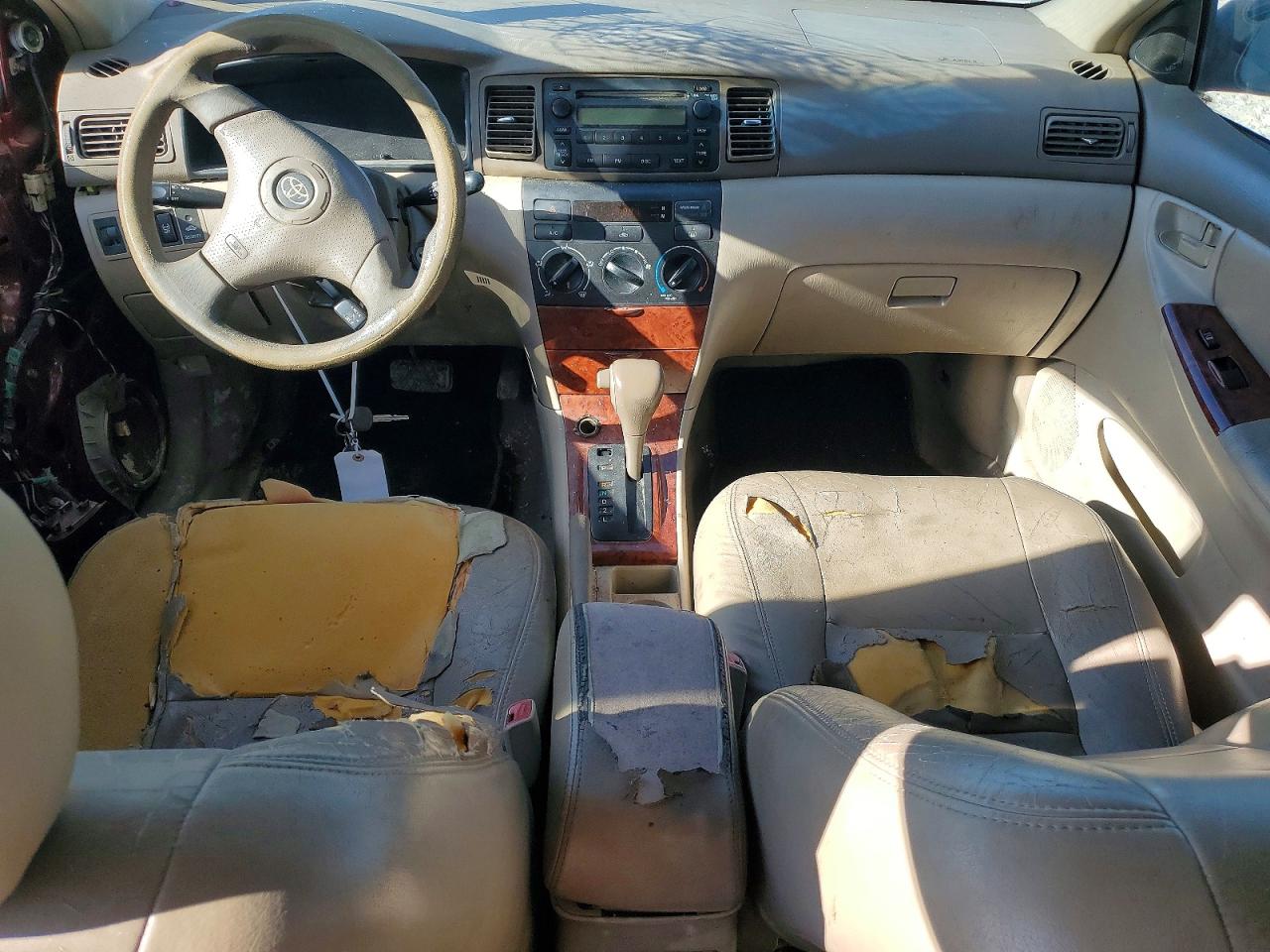 2005 TOYOTA COROLLA CE photo 8
