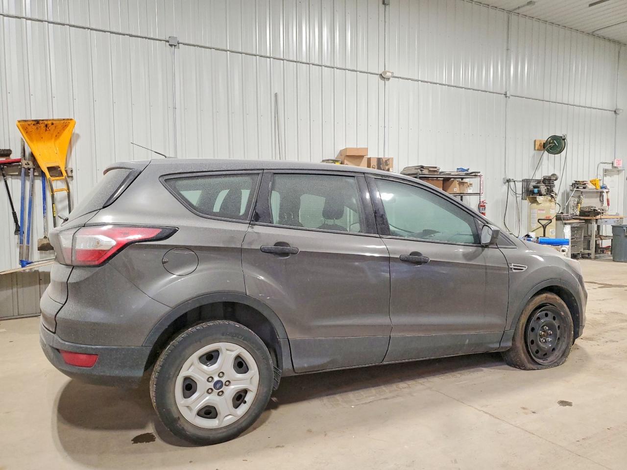 2018 FORD ESCAPE S photo 3