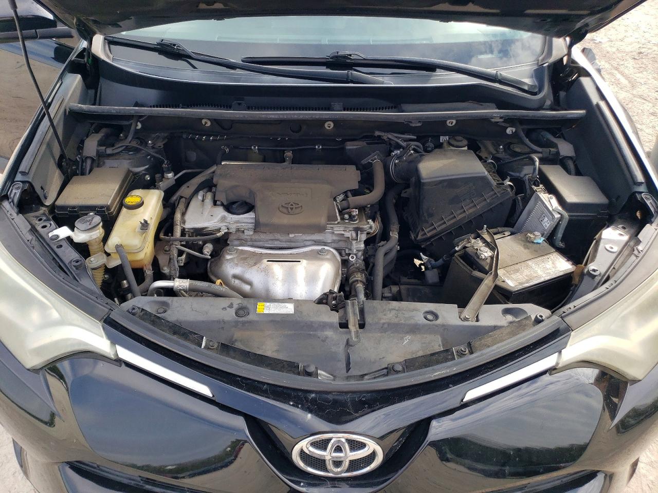 2016 TOYOTA RAV4 XLE photo 12