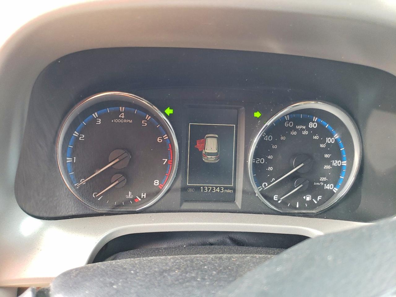 2016 TOYOTA RAV4 XLE photo 9