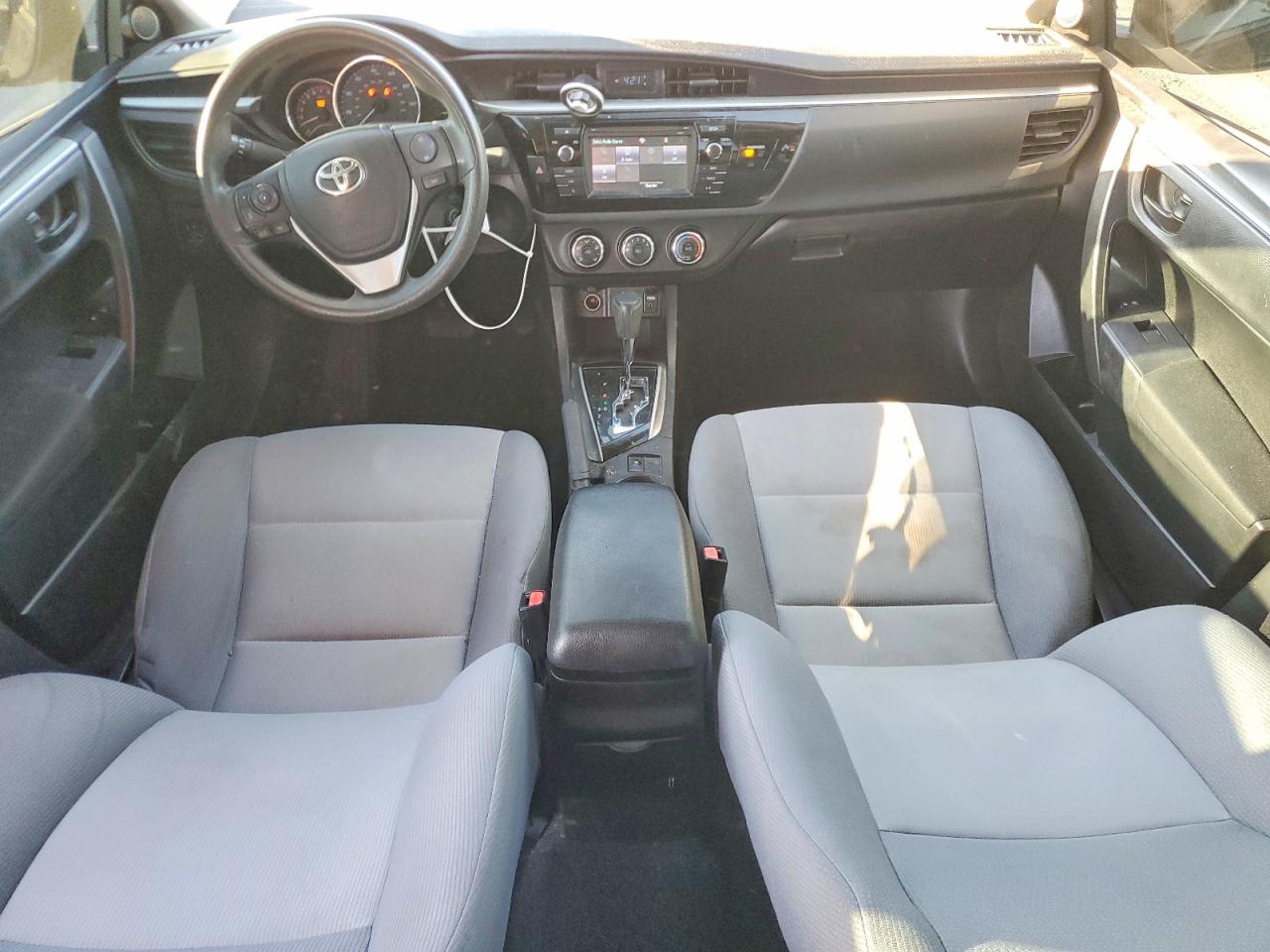 2016 TOYOTA COROLLA L photo 8