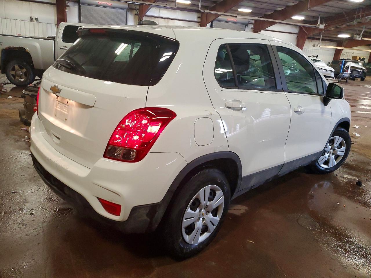 2018 CHEVROLET TRAX LS photo 5