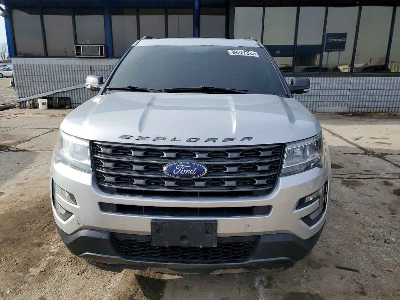 2017 FORD EXPLORER XLT photo 5
