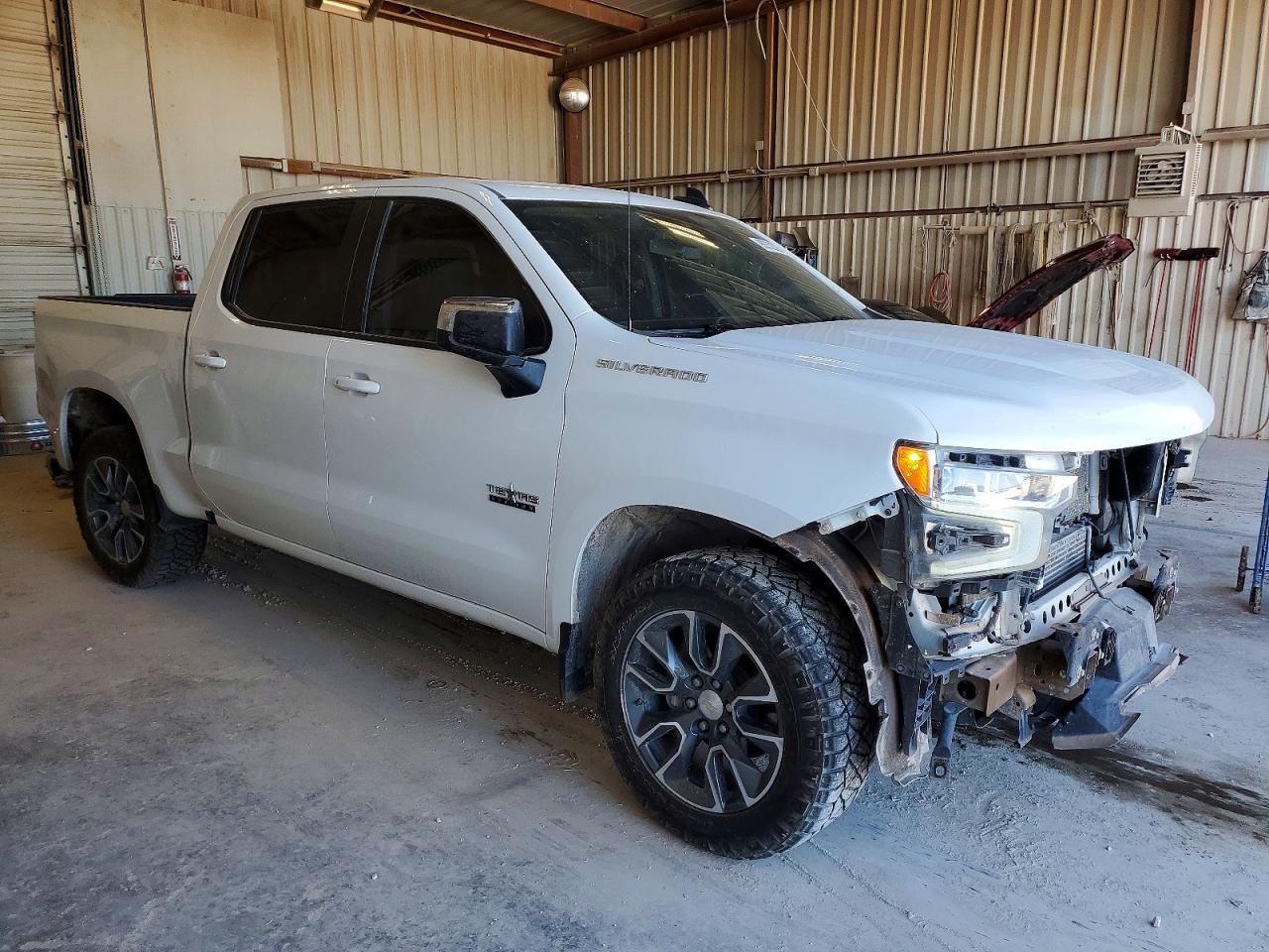 2023 CHEVROLET SILVERADO C1500 LT photo 4