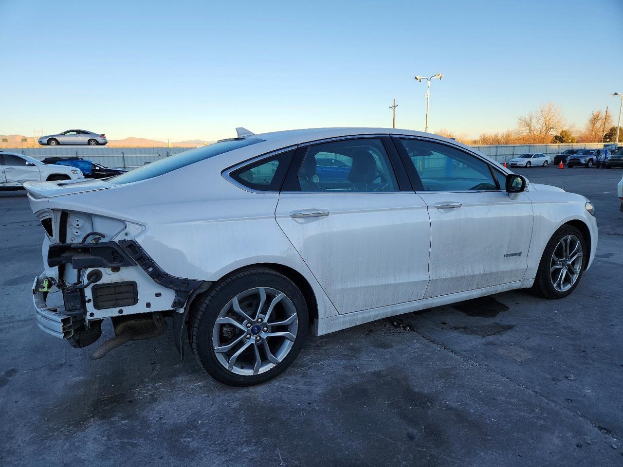 2019 FORD FUSION TITANIUM photo 3